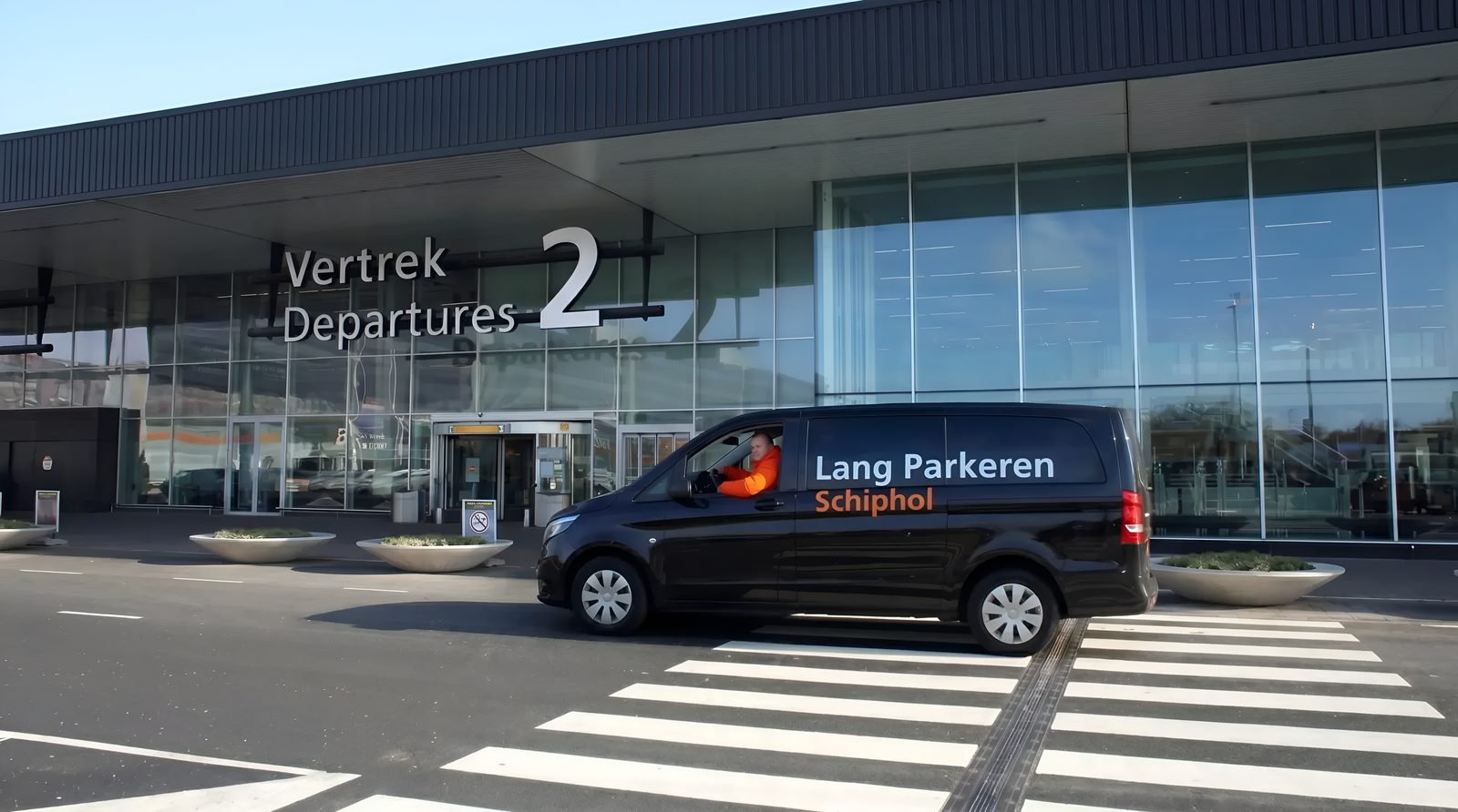 Vertrekhal van Schiphol waar Parking Schiphol u ontvangt